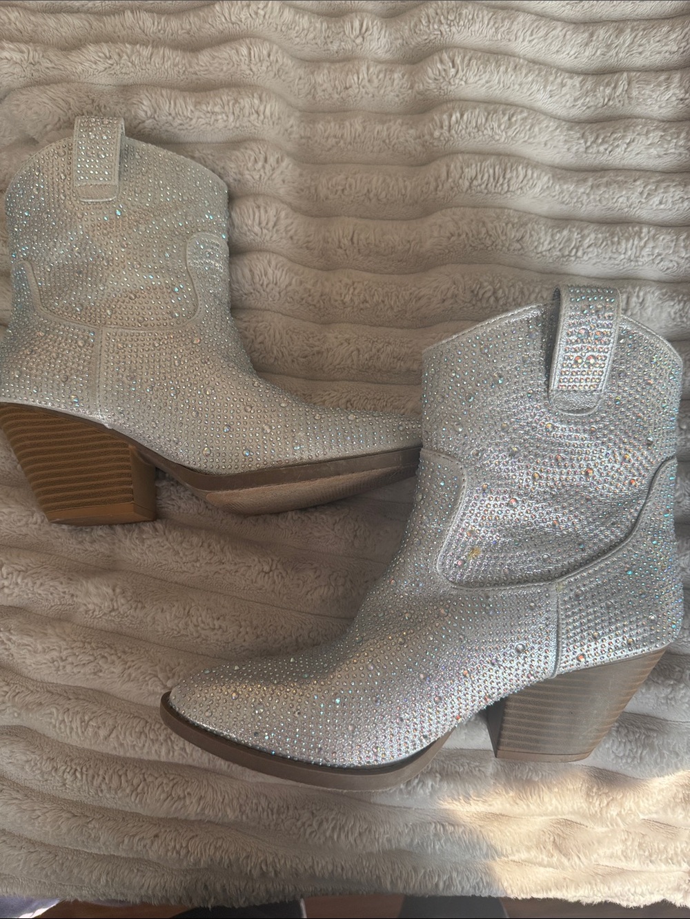 Forever Collectibles Silver Rhinestone Western Ankle Boots